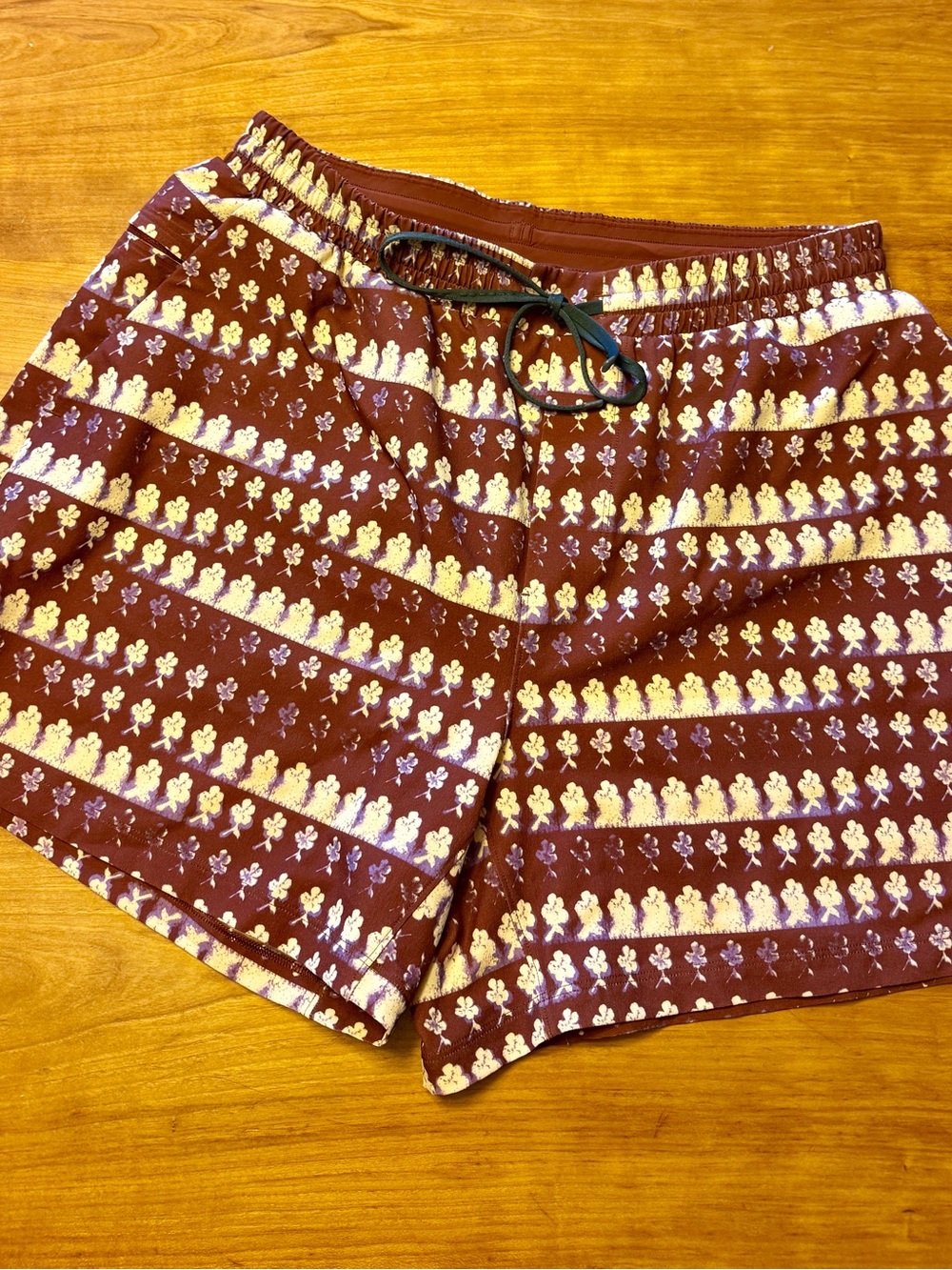 Men’s Lululemon Maroon Patterned Elastic-Waist swim trunks